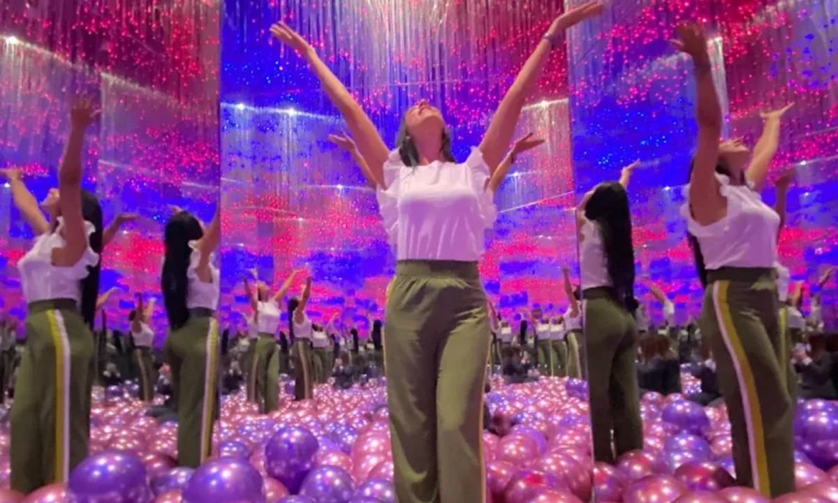 Mirror room at the Museum of Illusions, Doha